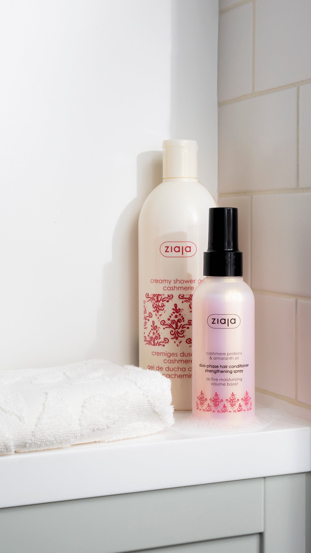 Ziaja Cashmere & Amaranth Oils Duophase Hair Conditioner Strengthening Spray 125Ml