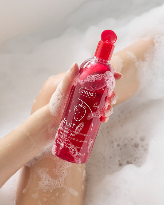 Ziaja Fruity Cranberry & Wild Strawberry Shower Gel 500Ml